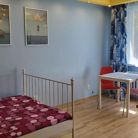 Studiospanie Studio Kapitana Z Balkonem Na Parterze Gdansk Ngoại thất bức ảnh
