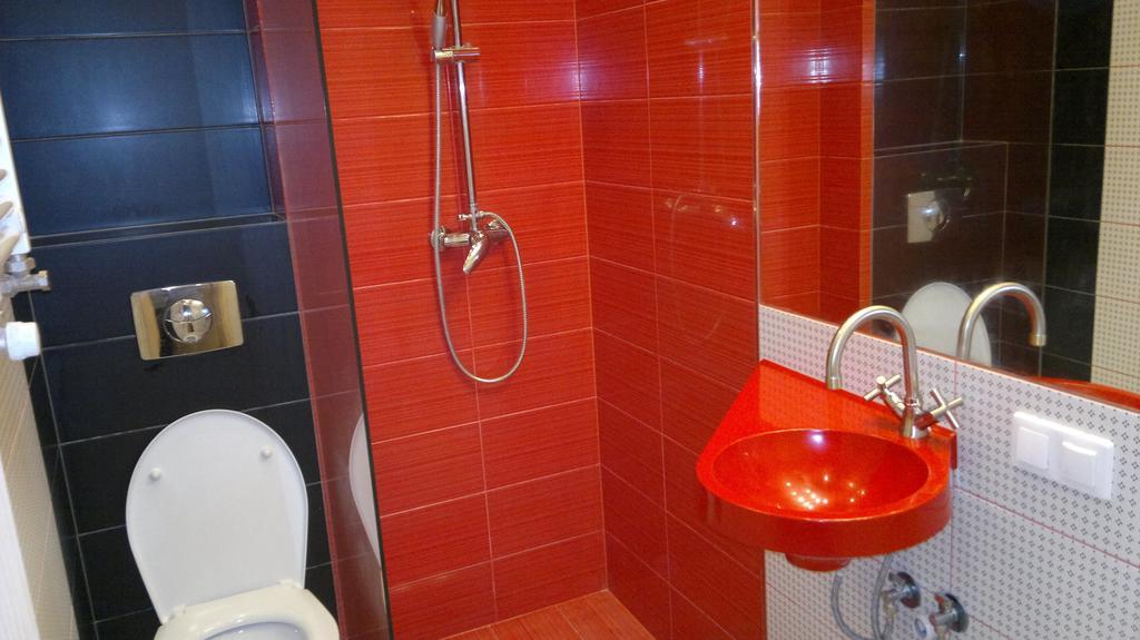 Studiospanie Studio Kapitana Z Balkonem Na Parterze Gdansk Phòng bức ảnh